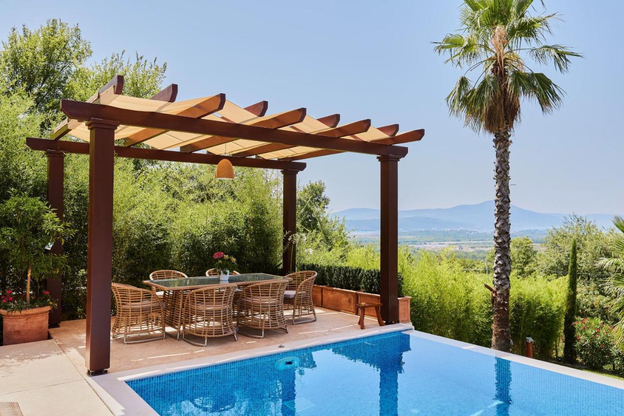 Przice Gardens Apartment With Pool Kotor Exterior photo